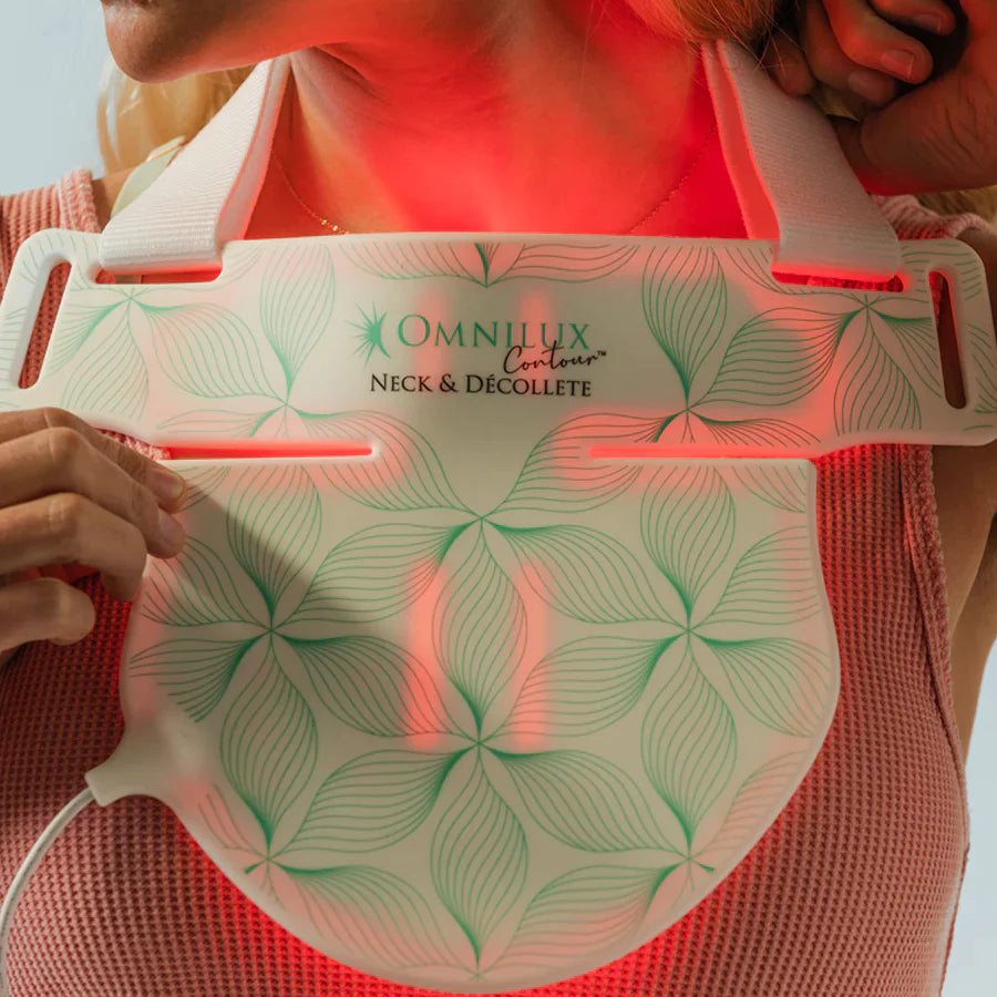 Omnilux Contour Neck & Décolleté LED Mask + Pack x 3 Hydrogel Masks $629