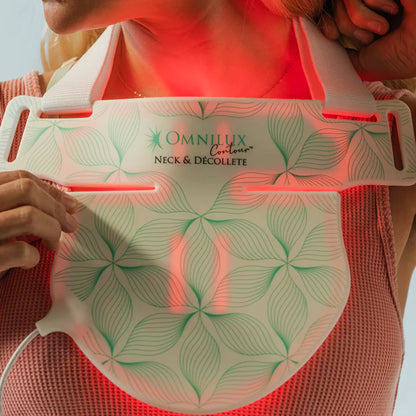 Omnilux Contour Neck & Décolleté LED Mask + Pack x 3  Hydrogel Masks $629